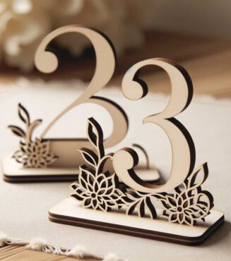 Meseros en madera para boda