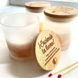 vela en frasco con tapa y aroma de vainilla