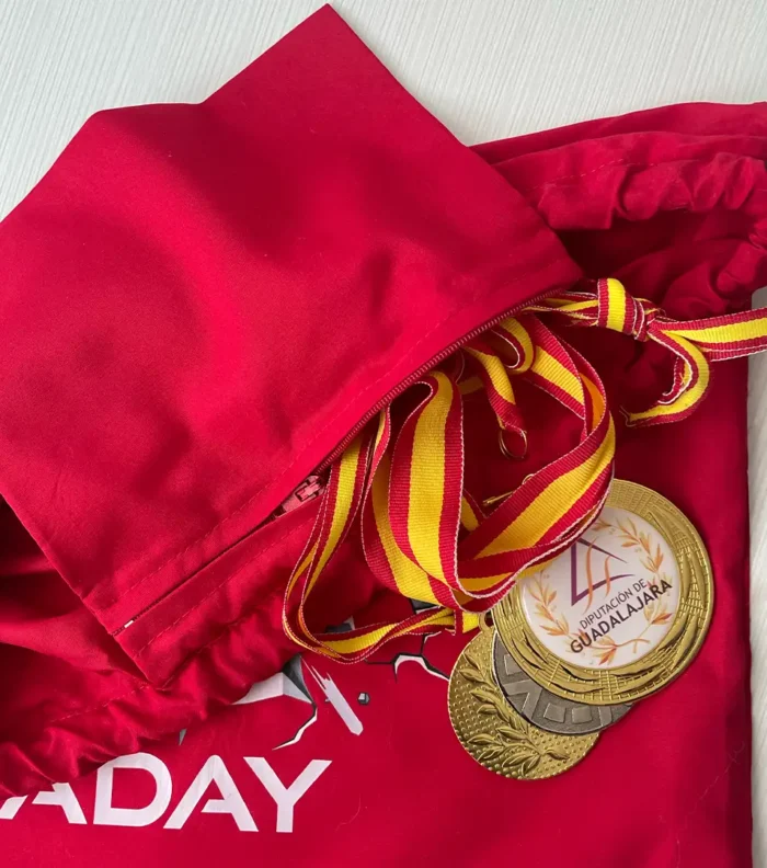 mochila-poliester-personalizable-con-bolsillo-interior3