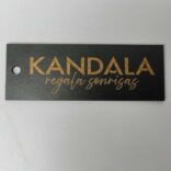 plancha-madera-mdf-negra-grabada-a-láser